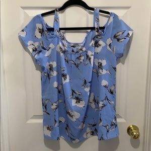 Cold shoulder top